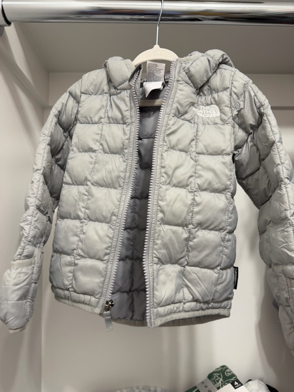 The North Face Kids Light Gray Quilted Hooded Puffer Jacket
